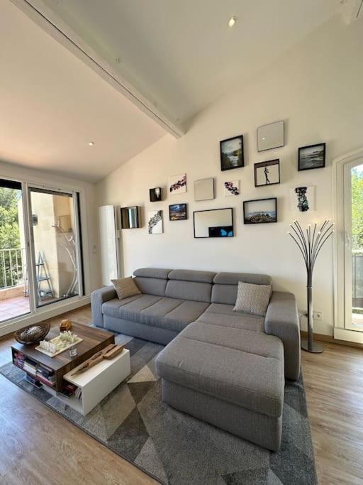L'Atelier Marin Sur Le Port Des Marines Apartamento Cogolin Exterior foto